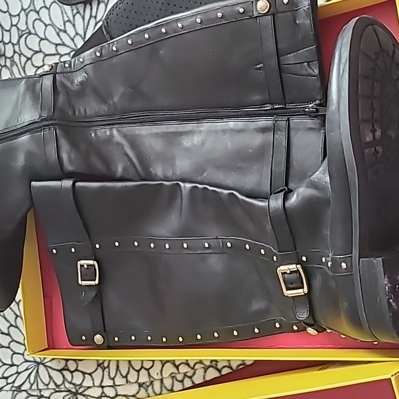 VINCE COMUTO LEATHER BOOTS - Picture 2 of 8